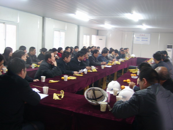 南京棲霞區(qū)馬群街道辦到我公司進(jìn)行了考察，開展了有關(guān)科學(xué)發(fā)展觀的研討會(huì)